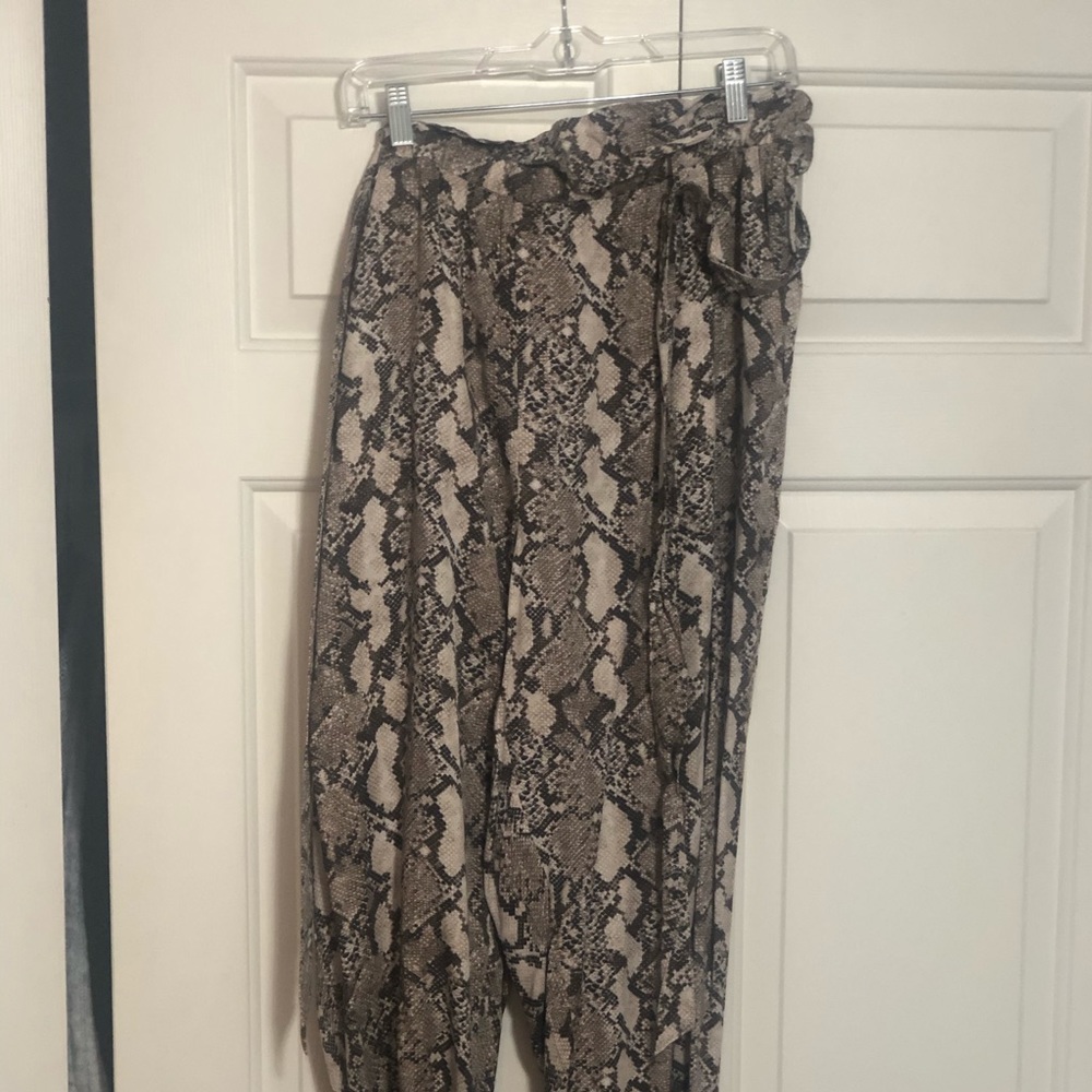 Snake skin pattern paper bag pants